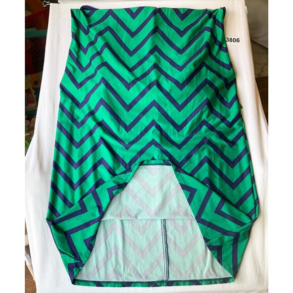 Iz Byer Women Maxi Dress size M Sleeveless Halter V-cut Stretchy Green & Blue - Picture 8 of 9